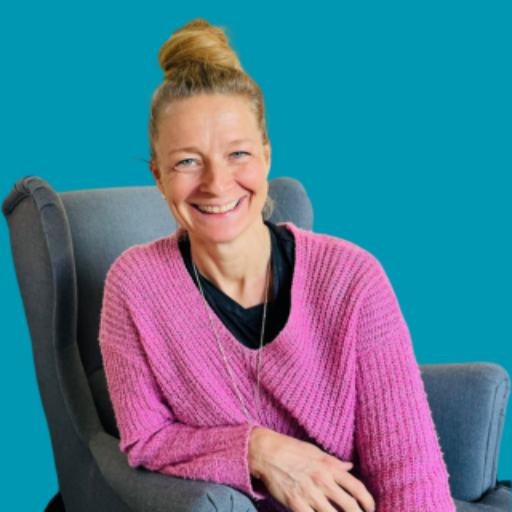 Foto Anja bölitz im Sessel
